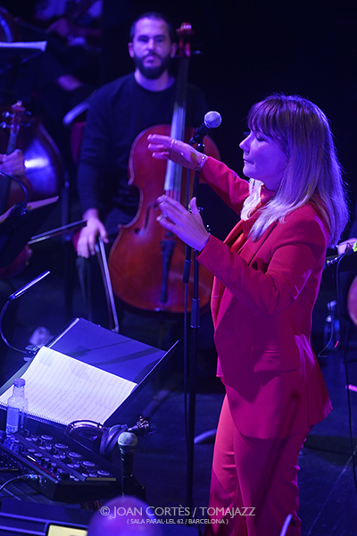 Orquestra Sònica “Organismes vius i sonors” (Paral•lel 62, 2026-04-09 / Barcelona) Por Joan Cortès [INSTANTZZ AKA Galería fotográfica AKA Fotoblog de jazz, impro… y algo más] - Tomajazz - Orquestra Sònica “Organismes vius i sonors” actuó en Parale•lel 62 de Barcelona, el 9 de abril de 2026. Joan Cortès lo retrata en INSTANTZZ