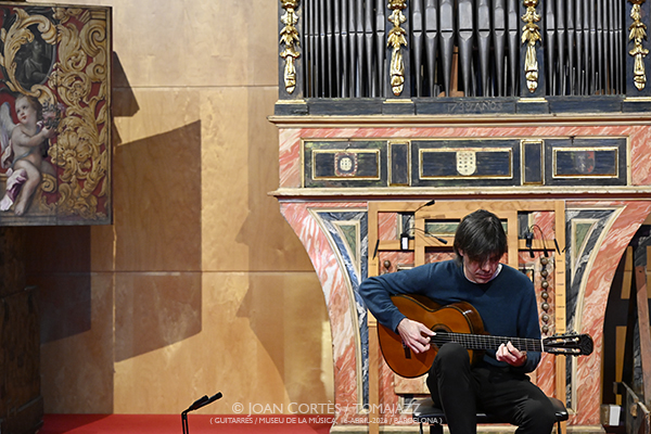 Pedro Barragán (Guitarres / Museu de la Música, 2026-04-16 / Barcelona) Por Joan Cortès [INSTANTZZ AKA Galería fotográfica AKA Fotoblog de jazz, impro… y algo más] - Tomajazz - Pedro Barragán actuó en el ciclo Guitarres en el Museu de la Música, 2026-04-16 / Barcelona) Por Joan Cortès [INSTANTZZ