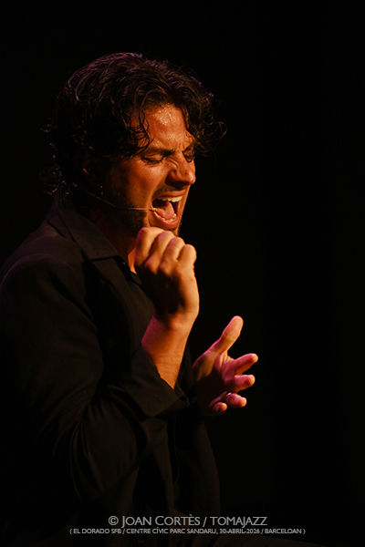 Claudia la Debla (El Dorado sfb / Centre Cívic Parc Sandaru, 2026-04-30 / Barcelona) Por Joan Cortès [Flamencuras AKA INSTANTZZ AKA Galería fotográfica AKA Fotoblog de jazz, impro… y algo más] - Tomajazz - Claudia la Debla actuó en El Dorado sfb de Barcelona, el 30 de abril de 2026. Joan Cortès lo retrata en las Flamencuras de INSTANTZZ. Actuaron Claudia la Debla, David Caro, Manuel de Gines 