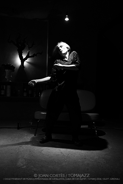 Invierno Femenino 2025-26 [II] Por Joan Cortès [INSTANTZZ AKA Galería fotográfica AKA Fotoblog de jazz, impro… y algo más] - Tomajazz - Un clásico de Joan Cortès en Tomajazz al finalizar cada estación... en esta ocasión, la segunda parte de Invierno Femenino 2025-26. Con imágenes de...