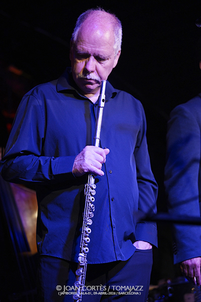 Amina Figarova Sextet (Jamboree, 2026-03-24 / Barcelona) Por Joan Cortès [INSTANTZZ AKA Galería fotográfica AKA Fotoblog de jazz, impro… y algo más] - Tomajazz - Amina Figarova Sextet actuó en Jamboree, Barceloa, el 24 de marzo de 2026. Joan Cortès lo retrata en INSTANTZZ. Amina Figarova Sextet son Amina Figarova, piano Bart Platteau, flautas Yasek Manzano, trompeta y fiscorno Bill Mchenry, saxo tenor Ferenc Nemeth, batería Martin Leiton 