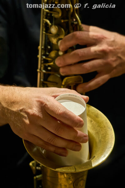 Cirera & Matthews "How the rabbit got away" (Juan Sebastián Bar, Huesca. 2026-05-21) Por Fabio Galicia [INSTANTZZ AKA Galería fotográfica AKA Fotoblog de jazz, impro… y algo más] - Tomajazz - Albert Cirera & Wade Matthews "How the rabbit got away" actuaron en el Juanse de Huesca, el 21 de mayo de 2026. (Juan Sebastián Bar, Huesca. 2026-05-21) Por Fabio Galicia [INSTANTZZ AKA Galería fotográfica AKA Fotoblog