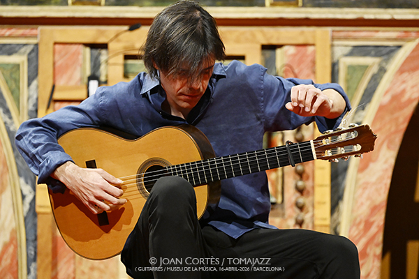 Pedro Barragán (Guitarres / Museu de la Música, 2026-04-16 / Barcelona)  Por Joan Cortès [INSTANTZZ AKA Galería fotográfica AKA Fotoblog de jazz, impro… y algo más] - Tomajazz - Pedro Barragán actuó en el ciclo Guitarres en el Museu de la Música de Barcelona, el 16 de abril de 2026. Joan Cortès lo retrata en INSTANTZZ