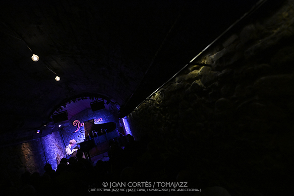 Jeppe Zeeberg “Pianíssim” (28è Festival Jazz Vic 2026 / Jazz Cava, 2026-05-14 / Vic -Barcelona-) [1] Por Joan Cortès [INSTANTZZ AKA Galería fotográfica AKA Fotoblog de jazz, impro… y algo más] - Tomajazz - Jeppe Zeeberg “Pianíssim” (28è Festival Jazz Vic 2026 / Jazz Cava, 2026-05-14 / Vic -Barcelona-) [1] Por Joan Cortès [INSTANTZZ