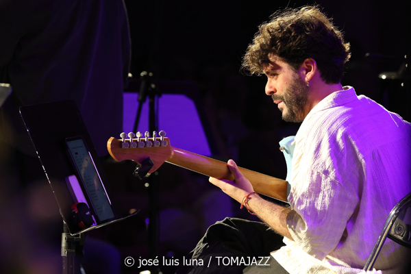 Florencio Cruz Electric Ensemble (Castell de Bellver, Palma. 2026-06-26)  Por Miquel Àngel Seguí y José Luis Luna Rocafort [Concierto de jazz] - Tomajazz - Florencio Cruz Electric Ensemble actuó en el Castell de Bellver de Palma el 26 de junio de 2026. Miquel Àngel Seguí y José Luis Luna Rocafort relatan el concierto