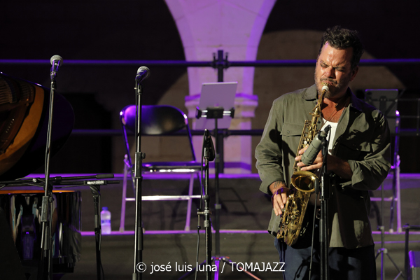 Florencio Cruz Electric Ensemble (Castell de Bellver, Palma. 2026-06-26)  Por Miquel Àngel Seguí y José Luis Luna Rocafort [Concierto de jazz] - Tomajazz - Florencio Cruz Electric Ensemble actuó en el Castell de Bellver de Palma el 26 de junio de 2026. Miquel Àngel Seguí y José Luis Luna Rocafort relatan el concierto