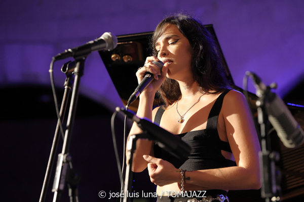 Florencio Cruz Electric Ensemble (Castell de Bellver, Palma. 2026-06-26)  Por Miquel Àngel Seguí y José Luis Luna Rocafort [Concierto de jazz] - Tomajazz - Florencio Cruz Electric Ensemble actuó en el Castell de Bellver de Palma el 26 de junio de 2026. Miquel Àngel Seguí y José Luis Luna Rocafort relatan el concierto