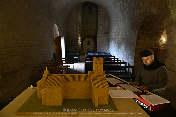Raynald Colom & Roger Mas (Sonos 2026 / Sobirana de Ferrans, 2026-05-17 / Balsereny -Barcelona-) [y 2] Por Joan Cortès [INSTANTZZ AKA Galería fotográfica AKA Fotoblog de jazz, impro… y algo más] - Tomajazz - Raynald Colom & Roger Mas actuaron en Sonos 2026 en Sobirana de Ferrans,Balsereny, Barcelona. el 17 de mayo de 2026. Joan Cortès lo retrata en INSTANTZZ