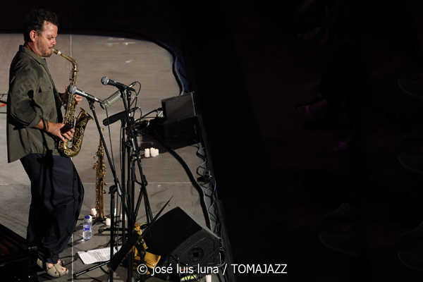 Florencio Cruz Electric Ensemble (Castell de Bellver, Palma. 2026-06-26)  Por Miquel Àngel Seguí y José Luis Luna Rocafort [Concierto de jazz] - Tomajazz - Florencio Cruz Electric Ensemble actuó en el Castell de Bellver de Palma el 26 de junio de 2026. Miquel Àngel Seguí y José Luis Luna Rocafort relatan el concierto