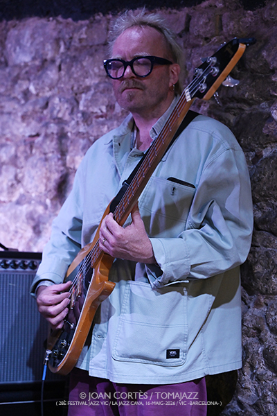 ADHD (28è Festival Jazz Vic / Jazz Cava, 2026-05-16 / Vic -Barcelona-) [3] Por Joan Cortès [INSTANTZZ AKA Galería fotográfica AKA Fotoblog de jazz, impro… y algo más] - Tomajazz - ADHD actuó en el 28è Festival Jazz Vic 2026, el 16 de mayo de 2026. Joan Cortès lo retrata en INSTANTZZ. ADHD son Thómas Jónsson, Ómar Guðjónsson, Óskar Guðjónsson, Magnús Trygvason Eliassen 