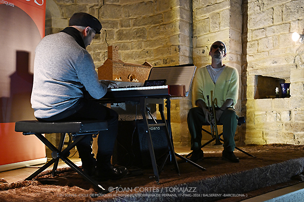 Raynald Colom & Roger Mas (Sonos 2026 / Sobirana de Ferrans, 2026-05-17 / Balsereny -Barcelona-) [y 2] Por Joan Cortès [INSTANTZZ AKA Galería fotográfica AKA Fotoblog de jazz, impro… y algo más] - Tomajazz - Raynald Colom & Roger Mas actuaron en Sonos 2026 en Sobirana de Ferrans,Balsereny, Barcelona. el 17 de mayo de 2026. Joan Cortès lo retrata en INSTANTZZ
