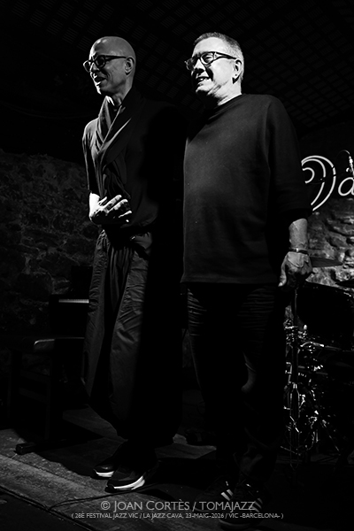 Nik Bärtsch & Kaspar Rast (28è Festival Jazz Vic / Jazz Cava, 2026-05-22 / Vic -Barcelona-) [5] Por Joan Cortès [INSTANTZZ AKA Galería fotográfica AKA Fotoblog de jazz, impro… y algo más] - Tomajazz - Nik Bärtsch & Kaspar Rast c(28è Festival Jazz Vic / Jazz Cava, 2026-05-22 / Vic -Barcelona-) [5] Por Joan Cortès [INSTANTZZ