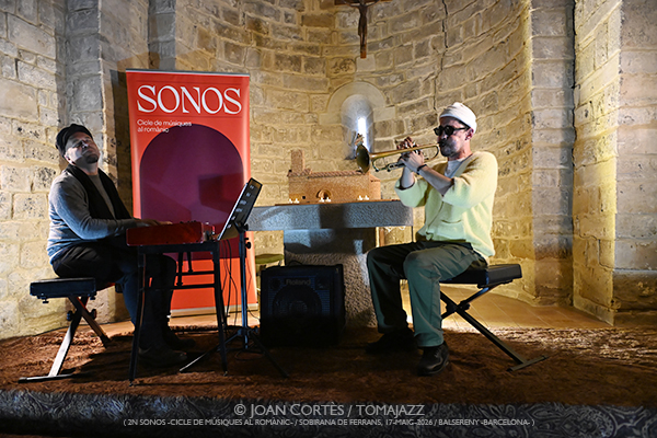 Raynald Colom & Roger Mas (Sonos 2026 / Sobirana de Ferrans, 2026-05-17 / Balsereny -Barcelona-) [y 2] Por Joan Cortès [INSTANTZZ AKA Galería fotográfica AKA Fotoblog de jazz, impro… y algo más] - Tomajazz - Raynald Colom & Roger Mas actuaron en Sonos 2026 en Sobirana de Ferrans,Balsereny, Barcelona. el 17 de mayo de 2026. Joan Cortès lo retrata en INSTANTZZ