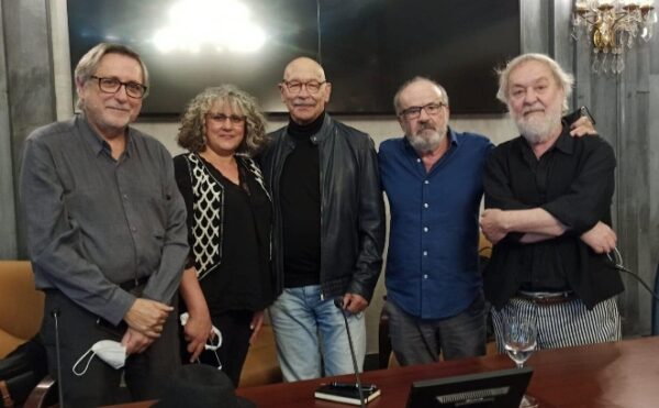 Manolo Cuervo. La conversación que permanece. Por Antonio Torres [Artículo de Jazz] - Tomajazz - Manolo Cuervo. La conversación que permanece. Antonio Torres recuerda al artista, muy relacionado con el jazz, fallecido el 2 de julio de 2026