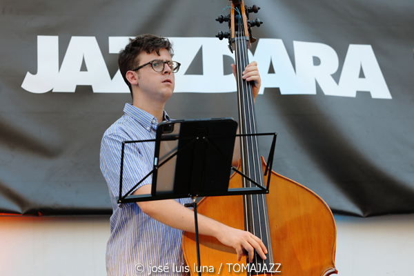 Fran Ramos Quartet (32 Mallorca Jazz Sa Pobla 2026. Sa Pobla, Mallorca. 2026-07-30) Por José Luis Luna Rocafort [INSTANTZZ AKA Galería fotográfica AKA Fotoblog de jazz, impro… y algo más] - Tomajazz - Fran Ramos Quartet actuó en el 32 Mallorca Jazz Sa Pobla 2026 en Mallorca, el 30 de julio de 202. Sa Pobla, Mallorca. 2026-07-30) Por José Luis Luna Rocafort [INSTANTZZ AKA Galería fotográfica AKA Fotoblog de jazz, impro… y algo más]