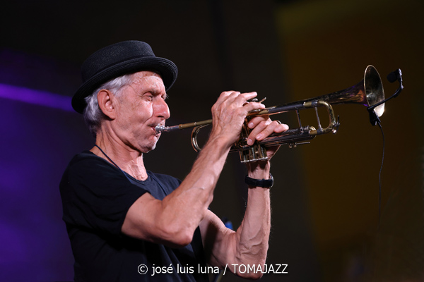 Erik Truffaz & Antonio Lizana. New Sketches of Spain (32 Mallorca Jazz Sa Pobla 2026. Sa Pobla, Mallorca. 2026-07-28) Por Miquel Àngel Seguí y José Luis Luna Rocafort [Concierto de jazz] - Tomajazz - Erik Truffaz & Antonio Lizana con su proyecto New Sketches of Spain actuaron en la inauguración del 32 Mallorca Jazz Sa Pobla 2026. Miquel Àngel Seguí y José Luis Luna Rocafort dan cuenta de la cita. Intervinieron Erik Truffaz, Antonio Lizana, Renaud Gabriel Pion, Sara Sánchez, Pau Figueres, Arin Keshishi, Manuel de la Torre, Vincent Thomas 