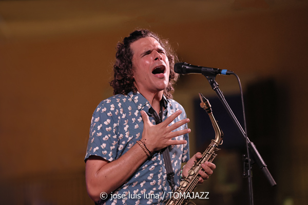 Erik Truffaz & Antonio Lizana. New Sketches of Spain (32 Mallorca Jazz Sa Pobla 2026. Sa Pobla, Mallorca. 2026-07-28) Por Miquel Àngel Seguí y José Luis Luna Rocafort [Concierto de jazz] - Tomajazz - Erik Truffaz & Antonio Lizana con su proyecto New Sketches of Spain actuaron en la inauguración del 32 Mallorca Jazz Sa Pobla 2026. Miquel Àngel Seguí y José Luis Luna Rocafort dan cuenta de la cita. Intervinieron Erik Truffaz, Antonio Lizana, Renaud Gabriel Pion, Sara Sánchez, Pau Figueres, Arin Keshishi, Manuel de la Torre, Vincent Thomas 