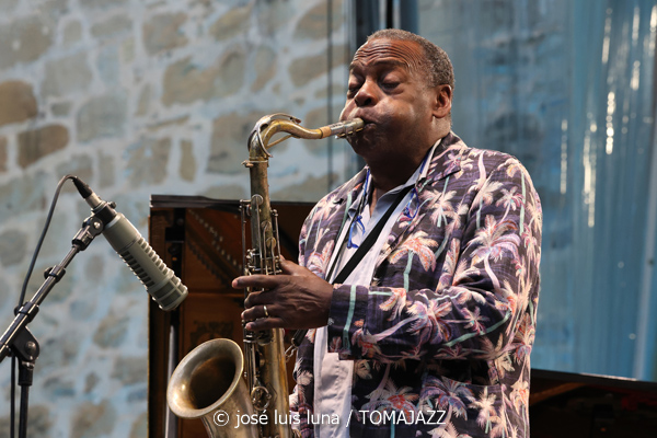 David Murray Quartet (61 Jazzaldia 2026. Donosti. 2026-07-23) Por José Luis Luna Rocafort [INSTANTZZ AKA Galería fotográfica AKA Fotoblog de jazz, impro… y algo más] - Tomajazz - David Murray Quartet actuó en el 61 Jazzaldia 2026, el 23 de julio de 2026. José Luis Luna Rocafort lo retrata en INSTANTZZ. Actuaron David Murray, Marta Sánchez, Luke Steward, Russell Carter, Francesca Cinelli