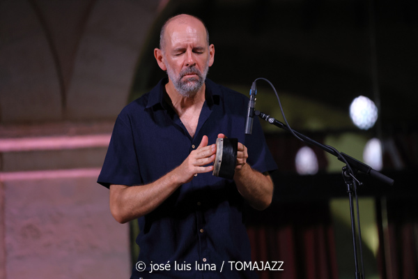 Erik Truffaz & Antonio Lizana. New Sketches of Spain (32 Mallorca Jazz Sa Pobla 2026. Sa Pobla, Mallorca. 2026-07-28) Por Miquel Àngel Seguí y José Luis Luna Rocafort [Concierto de jazz] - Tomajazz - Erik Truffaz & Antonio Lizana con su proyecto New Sketches of Spain actuaron en la inauguración del 32 Mallorca Jazz Sa Pobla 2026. Miquel Àngel Seguí y José Luis Luna Rocafort dan cuenta de la cita. Intervinieron Erik Truffaz, Antonio Lizana, Renaud Gabriel Pion, Sara Sánchez, Pau Figueres, Arin Keshishi, Manuel de la Torre, Vincent Thomas 