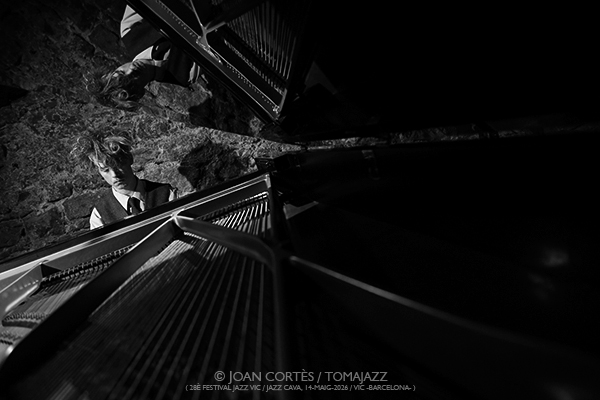 28è Festival Jazz Vic 2026 -resumen- [y 7] Por Joan Cortès [INSTANTZZ AKA Galería fotográfica AKA Fotoblog de jazz, impro… y algo más] - Tomajazz - Concluye el repaso al Festival Jazz Vic 2026 por parte de Joan Cortès con una selección de imágenes de los conciertos del ciclo