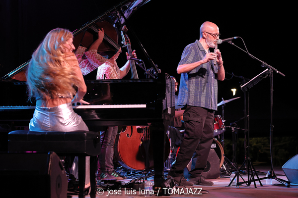 Lucía Rey Quartet  (32 Mallorca Jazz Sa Pobla 2026. Sa Pobla, Mallorca. 2026-08-18) Por Miquel Àngel Seguí y José Luis Luna Rocafort [Concierto de jazz] - Tomajazz - Lucía Rey Quartet actuó en el 32 Mallorca Jazz Sa Pobla 2026, el 18 de agosto de 2026. Miquel Àngel Seguí y José Luis Luna Rocafort relatan el concierto. Actuaron Lucía Rey, Ander García, Michael Olivera, Juan Carlos Aracil