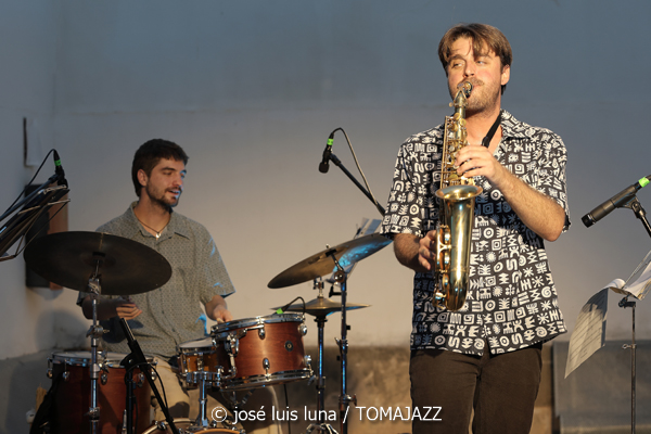 Fran Ramos Quartet (32 Mallorca Jazz Sa Pobla 2026. Sa Pobla, Mallorca. 2026-07-30) Por José Luis Luna Rocafort [INSTANTZZ AKA Galería fotográfica AKA Fotoblog de jazz, impro… y algo más] - Tomajazz - Fran Ramos Quartet actuó en el 32 Mallorca Jazz Sa Pobla 2026 en Mallorca, el 30 de julio de 202. Sa Pobla, Mallorca. 2026-07-30) Por José Luis Luna Rocafort [INSTANTZZ AKA Galería fotográfica AKA Fotoblog de jazz, impro… y algo más]