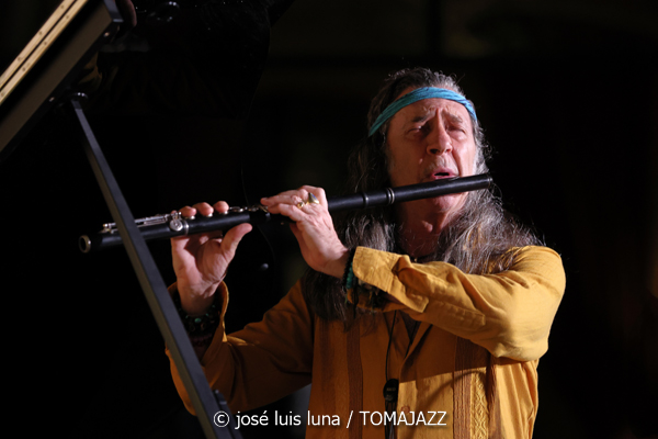 Jorge Pardo Quartet (Gran Hotel Son Net, Puigpunyent, Mallorca. 2026-07-04) [INSTANTZZ AKA Galería fotográfica AKA Fotoblog de jazz, impro… y algo más] - Tomajazz - Jorge Pardo Quartet actuó en Gran Hotel Son Net, en Puigpunyent, Mallorca, el 4 de julio de 2026. José Luis Luna Rocafort lo retrata en INSTANTZZ. Actuaron Jorge Pardo, Toni Cuenca, Josep Pou, Benji Habichuela