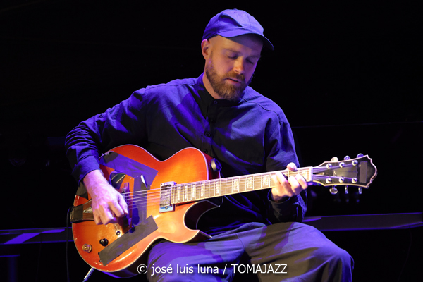 Carmen Lundy (61 Jazzaldia 2026. Teatro Victoria Eugenia. Donosti. 2026-07-22) Por José Luis Luna Rocafort [INSTANTZZ AKA Galería fotográfica AKA Fotoblog de jazz, impro… y algo más] - Tomajazz - Carmen Lundy actuó en el 61 Jazzaldia 2026. José Luis Luna Rocafort lo retrata en INSTANTZZ. Actuaron Carmen Lundy, Andrew Renfroe, Julius Rodríguez, Darryll Hall, Terreon Gulley