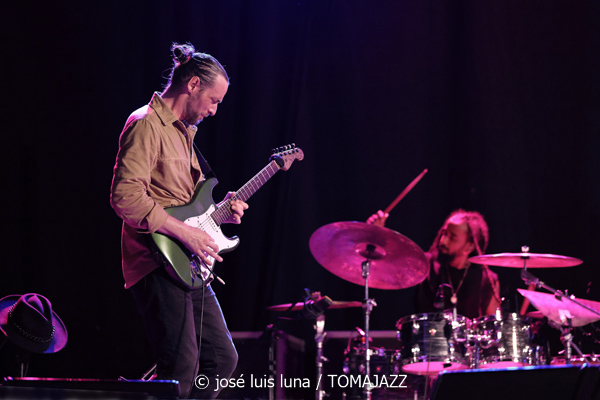 China Moses (32 Mallorca Jazz Sa Pobla 2026. Sa Pobla, Mallorca. 2026-08-04) Por Miquel Àngel Seguí y José Luis Luna Rocafort [Concierto de jazz] - Tomajazz - China Moses actuó en el 32 Mallorca Jazz Sa Pobla 2026 de Mallorca el 4 de agosto de 2026. Miquel Àngel Seguí y José Luis Luna Rocafort relatan/retratan el concierto. Actuaron China Moses, Joshua Eniraiyetan “Insxght”, Ebow Mensah “Lox”, Immanuel Simelane, Jérôme Cornelis