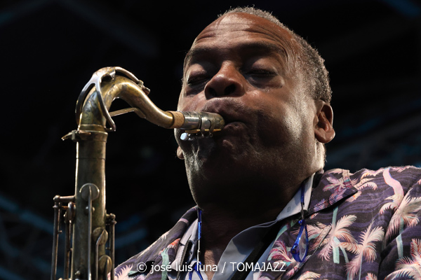 David Murray Quartet (61 Jazzaldia 2026. Donosti. 2026-07-23) Por José Luis Luna Rocafort [INSTANTZZ AKA Galería fotográfica AKA Fotoblog de jazz, impro… y algo más] - Tomajazz - David Murray Quartet actuó en el 61 Jazzaldia 2026, el 23 de julio de 2026. José Luis Luna Rocafort lo retrata en INSTANTZZ. Actuaron David Murray, Marta Sánchez, Luke Steward, Russell Carter, Francesca Cinelli