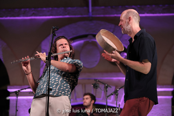 Erik Truffaz & Antonio Lizana. New Sketches of Spain (32 Mallorca Jazz Sa Pobla 2026. Sa Pobla, Mallorca. 2026-07-28) Por Miquel Àngel Seguí y José Luis Luna Rocafort [Concierto de jazz] - Tomajazz - Erik Truffaz & Antonio Lizana con su proyecto New Sketches of Spain actuaron en la inauguración del 32 Mallorca Jazz Sa Pobla 2026. Miquel Àngel Seguí y José Luis Luna Rocafort dan cuenta de la cita. Intervinieron Erik Truffaz, Antonio Lizana, Renaud Gabriel Pion, Sara Sánchez, Pau Figueres, Arin Keshishi, Manuel de la Torre, Vincent Thomas 