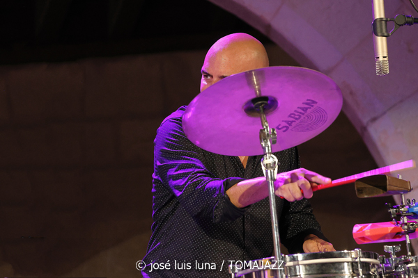 Pep Garau Septet (Jazz Palma Festival 2026. Castell de Bellver, Palma de Mallorca. 2026-08-13) Por Miquel Àngel Seguí y José Luis Luna Rocafort [Concierto de jazz] - Tomajazz - Pep Garau Septet actuó en el Jazz Palma Festival 2026. Miquel Àngel Seguí y José Luis Luna Rocafort repasan el concierto. Actuaron Pep Garau, Enrique Oliver, Jaume Riera, Marko Lohikari, Benji Habichuela, Josep Lluís Garcia, Marius Koopmann
