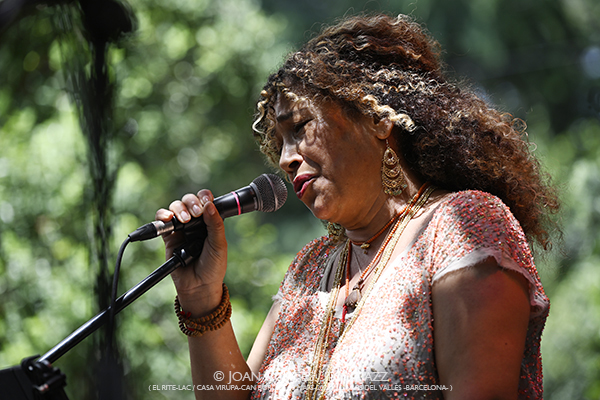 Ghalia Benali / Rocío Molina (El Rite-LAC / Casa Virupa, 2026-05-30 / Llinars -Barcelona-) [02]  Por Joan Cortès [INSTANTZZ AKA Galería fotográfica AKA Fotoblog de jazz, impro… y algo más] - Tomajazz - Ghalia Benali / Rocío Molina actuaron en El Rite-LAC en Casa Virupa, en Llinars -Barcelona-, el 30 de mayo de 2026. Joan Cortès lo retrata en INSTANTZZ. Actuaron Ghalia Benali, Moufadhel Adhoum, Hamin Honari, Logan Ricaharson, Rocío Molina, José Manuel Ramos “Oruco”
