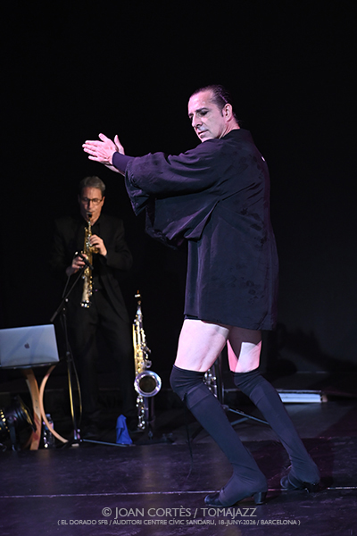 Andrés Marín “Un aire de signos -Arigato Argentina-” (El Dorado sfb / CC Parc Sandaru, 2026-06-18 / Barcelona) Por Joan Cortès [Flamencuras AKA INSTANTZZ AKA Galería fotográfica AKA Fotoblog de jazz, impro… y algo más] - Tomajazz - Andrés Marín “Un aire de signos -Arigato Argentina-” actuó en El Dorado sfb en Barcelona el 18 de junio de 2026. Joan Cortès lo retrata en las Flamencuras de INSTANTZZ. Actuaron Andrés Marín, Alfonso Padilla López, Antonio Torres Olmo
