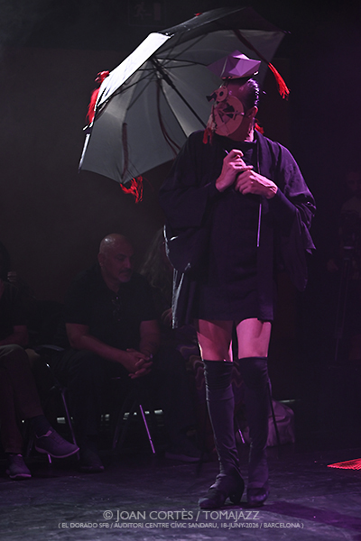 Andrés Marín “Un aire de signos -Arigato Argentina-” (El Dorado sfb / CC Parc Sandaru, 2026-06-18 / Barcelona) Por Joan Cortès [Flamencuras AKA INSTANTZZ AKA Galería fotográfica AKA Fotoblog de jazz, impro… y algo más] - Tomajazz - Andrés Marín “Un aire de signos -Arigato Argentina-” actuó en El Dorado sfb en Barcelona el 18 de junio de 2026. Joan Cortès lo retrata en las Flamencuras de INSTANTZZ. Actuaron Andrés Marín, Alfonso Padilla López, Antonio Torres Olmo
