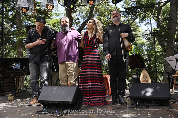 Jon Balke’s Siwan / Alba Careta Group (El Rite-LAC / Casa Virupa-Can Bordoi, 2026-05-31 / Llinars -Barcelona-) [04] Por Joan Cortès [INSTANTZZ AKA Galería fotográfica AKA Fotoblog de jazz, impro… y algo más] - Tomajazz - Jon Balke’s Siwan y Alba Careta Group actuaron en El Rite-LAC en Llinars, Barcelona, el 31 de mayo de 2026.  Joan Cortès lo retrata en INSTANTZZ. Actuaron Jon Balke, Mona Boutchebak, Pedram Khavar Zamini, Derya Turkan, Alba Careta, Lucas Martínez, Roger Santacana, Giuseppe Campisi, Jordi Pallarés
