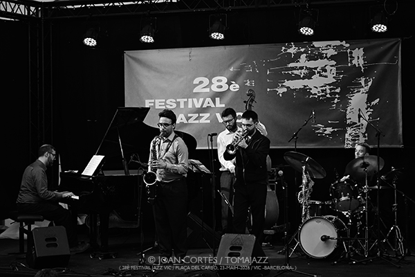 28è Festival Jazz Vic 2026 -resumen- [y 7] Por Joan Cortès [INSTANTZZ AKA Galería fotográfica AKA Fotoblog de jazz, impro… y algo más] - Tomajazz - Concluye el repaso al Festival Jazz Vic 2026 por parte de Joan Cortès con una selección de imágenes de los conciertos del ciclo