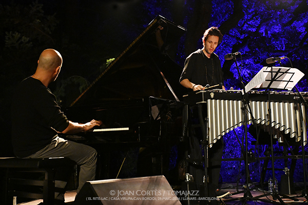 Dani de Morón / Cohen-Le Fleming-Maestro-Moullier-Richardson-Sánchez (El Rite-LAC / Casa Virupa, 2026-05-29 / Llinars -Barcelona-) [01] Por Joan Cortès [INSTANTZZ AKA Galería fotográfica AKA Fotoblog de jazz, impro… y algo más] - Tomajazz - Dani de Morón / Cohen-Le Fleming-Maestro-Moullier-Richardson-Sánchez actuaron en El Rite-LAC en Casa Virupa, en Llinars -Barcelona-, el 29 de mayo de 2026. Joan Cortès lo retrata en INSTANTZZ