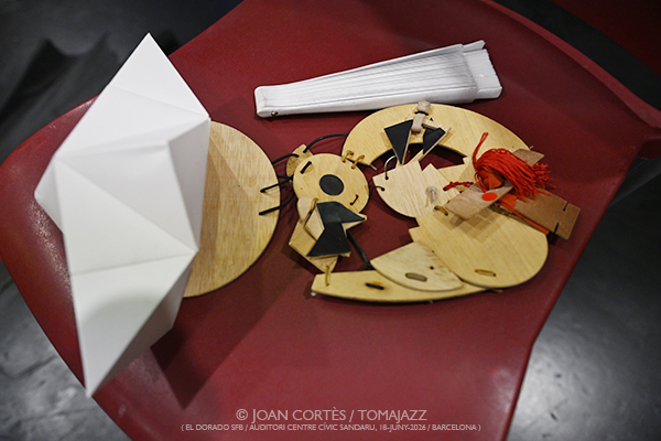 Andrés Marín “Un aire de signos -Arigato Argentina-” (El Dorado sfb / CC Parc Sandaru, 2026-06-18 / Barcelona) Por Joan Cortès [Flamencuras AKA INSTANTZZ AKA Galería fotográfica AKA Fotoblog de jazz, impro… y algo más] - Tomajazz - Andrés Marín “Un aire de signos -Arigato Argentina-” actuó en El Dorado sfb en Barcelona el 18 de junio de 2026. Joan Cortès lo retrata en las Flamencuras de INSTANTZZ. Actuaron Andrés Marín, Alfonso Padilla López, Antonio Torres Olmo
