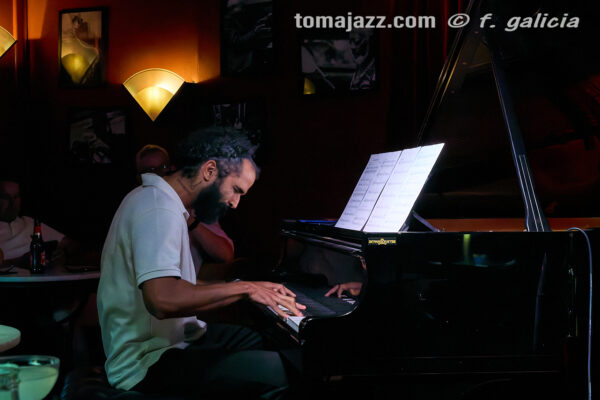 Daniel Juárez 4tet (Café Central Ateneo, Madrid. 2026-07-02) Por Fabio Galicia [INSTANTZZ AKA Galería fotográfica AKA Fotoblog de jazz, impro… y algo más] - Tomajazz - Daniel Juárez 4tet actuó en Café Central Ateneo de Madrid el 2 de julio de 2026. Fabio Galicia lo retrata en INSTANTZZ. Actuaron