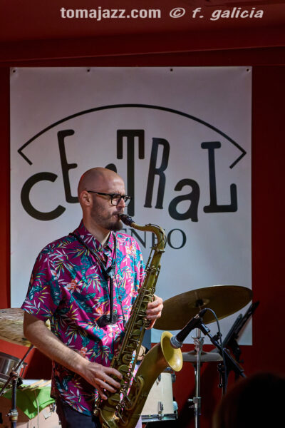 Daniel Juárez 4tet (Café Central Ateneo, Madrid. 2026-07-02) Por Fabio Galicia [INSTANTZZ AKA Galería fotográfica AKA Fotoblog de jazz, impro… y algo más] - Tomajazz - Daniel Juárez 4tet actuó en Café Central Ateneo de Madrid el 2 de julio de 2026. Fabio Galicia lo retrata en INSTANTZZ. Actuaron