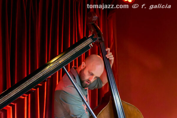 Daniel Juárez 4tet (Café Central Ateneo, Madrid. 2026-07-02) Por Fabio Galicia [INSTANTZZ AKA Galería fotográfica AKA Fotoblog de jazz, impro… y algo más] - Tomajazz - Daniel Juárez 4tet actuó en Café Central Ateneo de Madrid el 2 de julio de 2026. Fabio Galicia lo retrata en INSTANTZZ. Actuaron