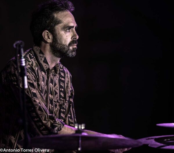 5º Festival Aljarafejazz. Antonio Lizana Trío/Deborah Carter + Ramón Ángel Trío (Mairena del Aljarafe, Sevilla. 29 y 30 Mayo 2026) Por Antonio Torres y Pepe Mateos [Conciertos de Jazz] - Tomajazz - Antonio Lizana Trío y Deborah Carter + Ramón Ángel Trío actuaron en el 5º Festival Aljarafejazz en Mairena del Aljarafe, Sevilla, el 29 y 30 Mayo 2026. Antonio Torres y Pepe Mateos lo relatan - retratan. Participaron Antonio Lizana, Christian de Moret, Fernando Maya, Deborah Carter, Nacho Soto, Jaime Serradilla, Ramón Ángel, Alejandra Artiel 