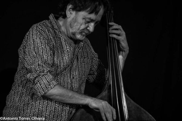 5º Festival Aljarafejazz. Antonio Lizana Trío/Deborah Carter + Ramón Ángel Trío (Mairena del Aljarafe, Sevilla. 29 y 30 Mayo 2026) Por Antonio Torres y Pepe Mateos [Conciertos de Jazz] - Tomajazz - Antonio Lizana Trío y Deborah Carter + Ramón Ángel Trío actuaron en el 5º Festival Aljarafejazz en Mairena del Aljarafe, Sevilla, el 29 y 30 Mayo 2026. Antonio Torres y Pepe Mateos lo relatan - retratan. Participaron Antonio Lizana, Christian de Moret, Fernando Maya, Deborah Carter, Nacho Soto, Jaime Serradilla, Ramón Ángel, Alejandra Artiel 