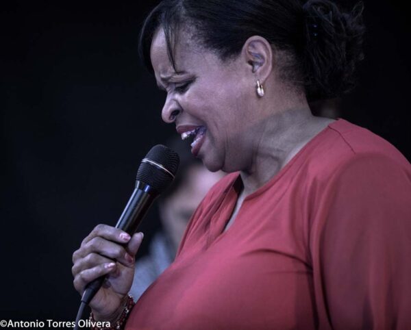 5º Festival Aljarafejazz. Antonio Lizana Trío/Deborah Carter + Ramón Ángel Trío (Mairena del Aljarafe, Sevilla. 29 y 30 Mayo 2026) Por Antonio Torres y Pepe Mateos [Conciertos de Jazz] - Tomajazz - Antonio Lizana Trío y Deborah Carter + Ramón Ángel Trío actuaron en el 5º Festival Aljarafejazz en Mairena del Aljarafe, Sevilla, el 29 y 30 Mayo 2026. Antonio Torres y Pepe Mateos lo relatan - retratan. Participaron Antonio Lizana, Christian de Moret, Fernando Maya, Deborah Carter, Nacho Soto, Jaime Serradilla, Ramón Ángel, Alejandra Artiel 
