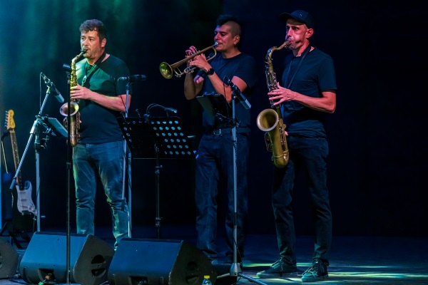 Rafa M. Guillén & The Jazz Walkers / Clarence Bekker Band + Berget Lewis (XXVIII Festival Internacional de Jazz de San Javier 2026 - Murcia. 2026-07-11)  Por José Antonio García López y Pedro Sáez [Concierto de jazz] - Tomajazz - Rafa M. Guillén & The Jazz Walkers y Clarence Bekker Band + Berget Lewis actuaron en el XXVIII Festival Internacional de Jazz de San Javier 2026 - Murcia. José Antonio García López y Pedro Sáez relatan el concierto. Actuaron Rafa Martínez Guillén, Amy Gaviria, Vicent Macián, Ángel Andrés Muñoz, Abel Sanabria, Miquel Asensio, Carlos Llidó, Clarence Bekker, Berget Lewis, Arecio Smith, Francisco Guisado “Rubio”, Leo Torres, Roberto Albrecia, Pol Padrós, Charlie Cuevas, Carlos López