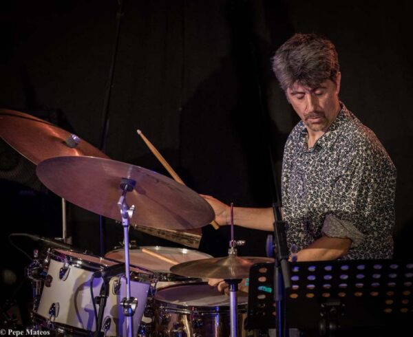 5º Festival Aljarafejazz. Antonio Lizana Trío/Deborah Carter + Ramón Ángel Trío (Mairena del Aljarafe, Sevilla. 29 y 30 Mayo 2026) Por Antonio Torres y Pepe Mateos [Conciertos de Jazz] - Tomajazz - Antonio Lizana Trío y Deborah Carter + Ramón Ángel Trío actuaron en el 5º Festival Aljarafejazz en Mairena del Aljarafe, Sevilla, el 29 y 30 Mayo 2026. Antonio Torres y Pepe Mateos lo relatan - retratan. Participaron Antonio Lizana, Christian de Moret, Fernando Maya, Deborah Carter, Nacho Soto, Jaime Serradilla, Ramón Ángel, Alejandra Artiel 