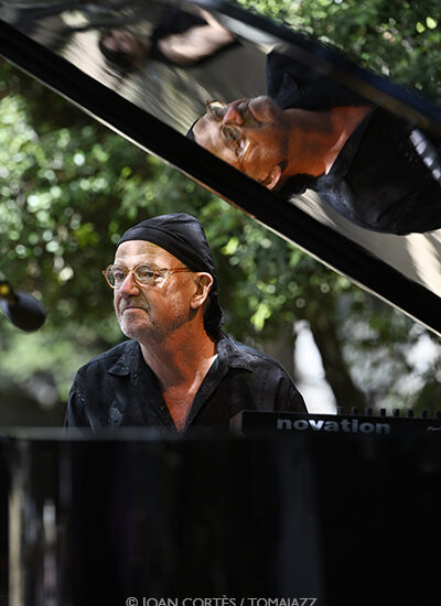 Jon Balke’s Siwan / Alba Careta Group (El Rite-LAC / Casa Virupa-Can Bordoi, 2026-05-31 / Llinars -Barcelona-) [04] Por Joan Cortès [INSTANTZZ AKA Galería fotográfica AKA Fotoblog de jazz, impro… y algo más] - Tomajazz - Jon Balke’s Siwan y Alba Careta Group actuaron en El Rite-LAC en Llinars, Barcelona, el 31 de mayo de 2026.  Joan Cortès lo retrata en INSTANTZZ. Actuaron Jon Balke, Mona Boutchebak, Pedram Khavar Zamini, Derya Turkan, Alba Careta, Lucas Martínez, Roger Santacana, Giuseppe Campisi, Jordi Pallarés