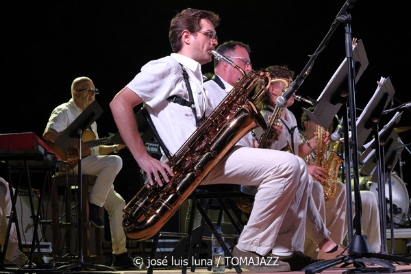 Gospel Lab & Big Band Ciutat d'Eivissa (38 Eivissa Jazz Festival. 2026-09-02) Por José Luis Luna Rocafort [INSTANTZZ AKA Galería fotográfica AKA Fotoblog de jazz, impro… y algo más] - Tomajazz - Gospel Lab & Big Band Ciutat d'Eivissa actuaron en el 38 Eivissa Jazz Festival 2026. José Luis Luna Rocafort lo retrata en INSTANTZZ