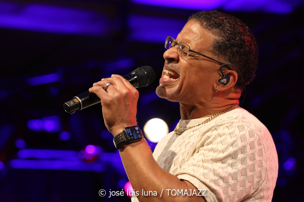 Take 6 (49 Festival de Jazz de Vitoria-Gasteiz 2026. 2026-07-15) Por José Luis Luna Rocafort [INSTANTZZ AKA Galería fotográfica AKA Fotoblog de jazz, impro… y algo más] - Tomajazz - Take 6 actuó en el 49 Festival de Jazz de Vitoria-Gasteiz 2026. José Luis Luna Rocafort lo retrata en INSTANTZZ. Con